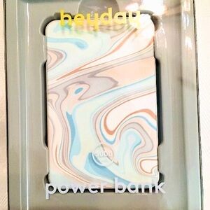 🍑NIB Heyday Pastel Marble Power Bank🍑